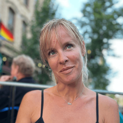 Lisa R., Burleigh Heads